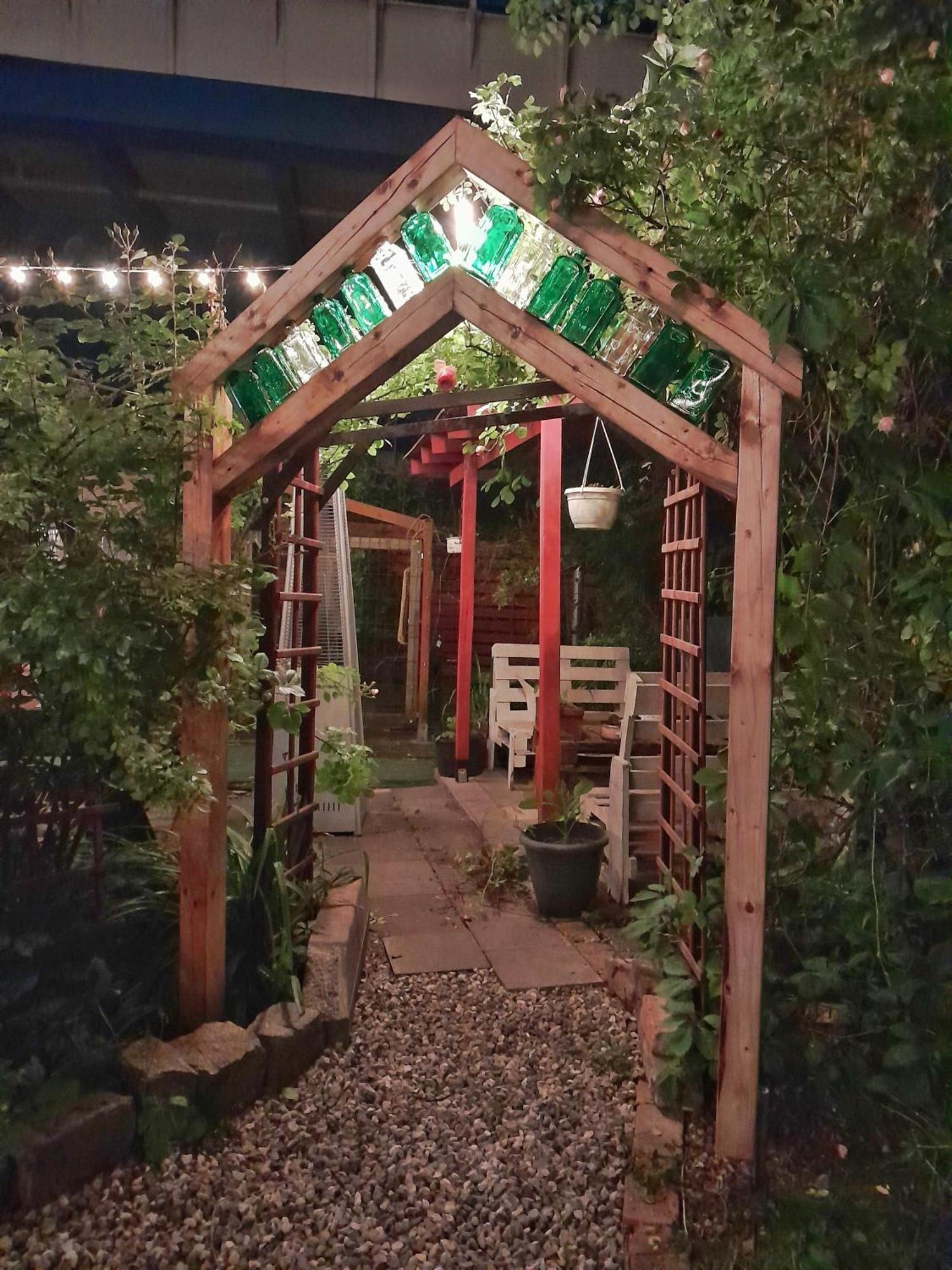 Party House And Garden Dom wakacyjny *